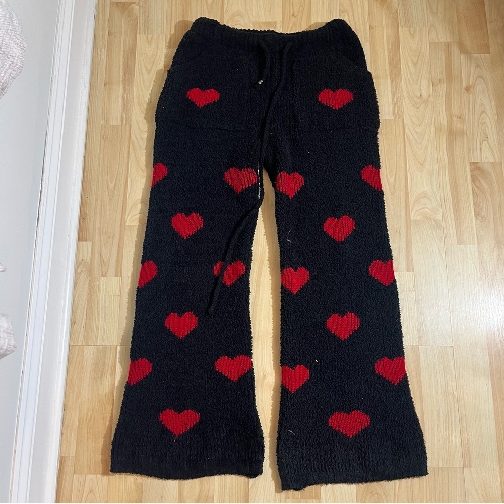 POL Black and Red‎ Heart Patterned Pants Size Small
